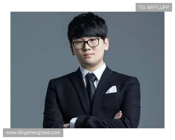 V5战队在CSGO比赛中的进攻策略分析与成败得失探讨