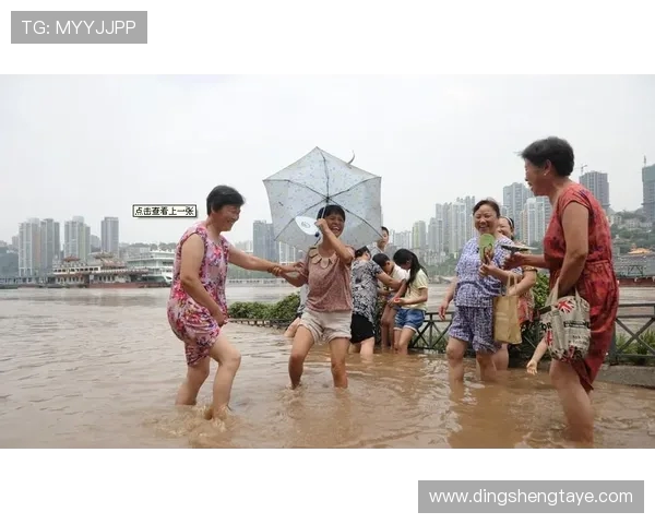 重庆滑板队团队协作引发热议背后的争议与思考 重庆滑板队团队协作引发热议背后的争议与思考