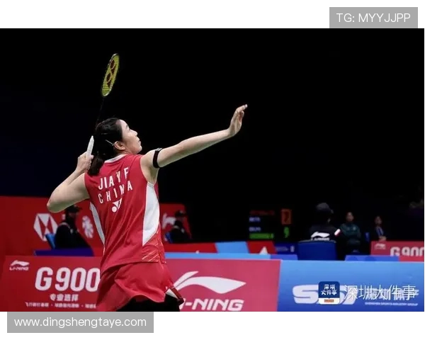 重庆羽毛球队在大师赛中的耐力表现分析与启示